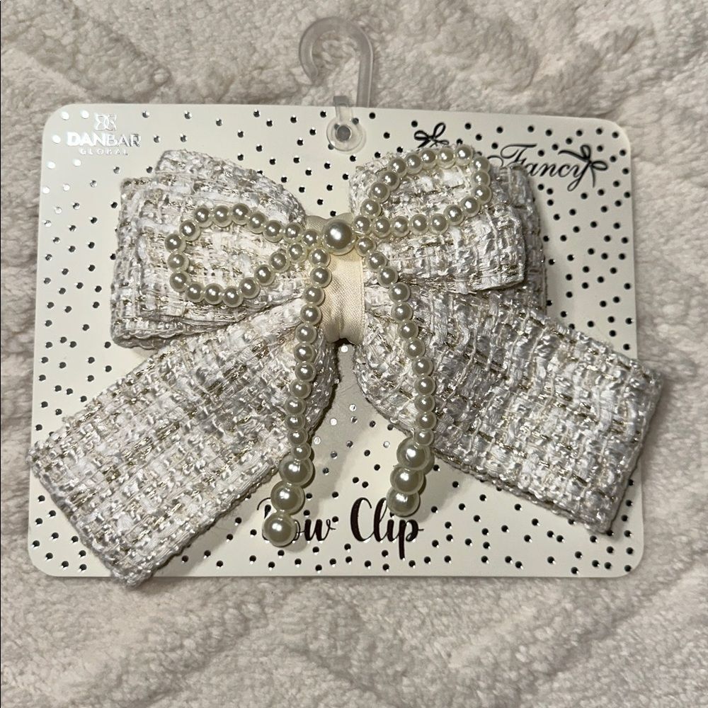 DANBAR GLOBAL Ivory Gold White Tweed Faux Pearl Overlay Bow Hair Clip